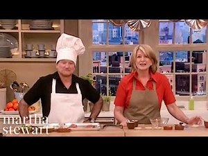 Martha Stewart Tries to Teach Robin Williams to Cook
