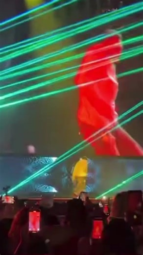 [DUET] The magic of "Drunk Texting" live with Jhené Aiko.