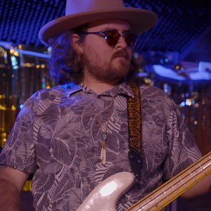 8.8K views · 150 reactions | 49 Winchester rocked an intimate showcase at the “Rolling Stone Writers’ Room” presented by George Dickel Whisky. Read about the night and check out which special guest joined the band on stage ⬇️ #ad https://www.rollingstone.com/music/music-news/49-winchester-hailey-whitters-writers-room-george-dickel-bourbon-1234773291/ | Rolling Stone | Facebook