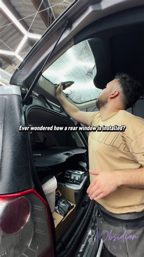 A bit of ASMR and the full process of installing a rear window tint on this Freelander. If you’ve ever wondered how this part is done, this is it. #asmr #ObsidianTint #windowtint #professional #tinting