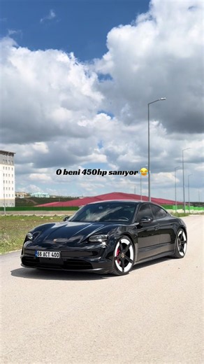 Porsche Taycan Turbo S 761 HP mı? 450 HP Sananlar Şaşırıyor