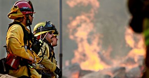 Woolsey Fire burns 98,362 acres with 52 percent containment