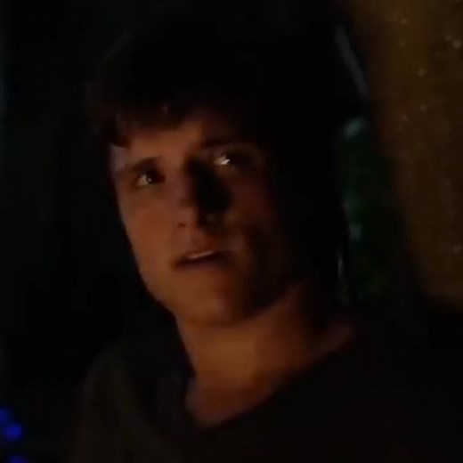 Playing Ukulele Duet: Melodies and Harmony