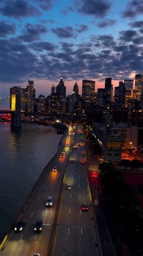 📍 Manhattan Bridge – hidden skyline spot