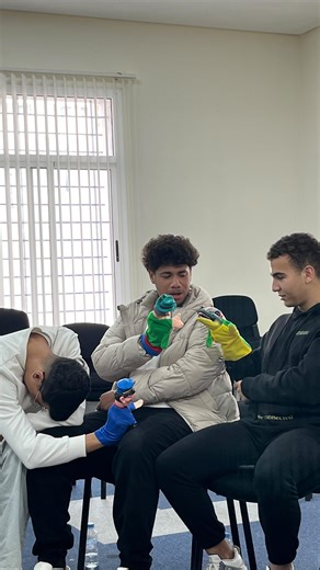 Day 2 with GOMO was all about discovering the power of puppet theater 🎭 in education. Through creating stories 📚 and sparking children’s imagination ✨, participants learned how puppets can make learning more engaging and meaningful. It was a joyful, creative, and enriching workshop 🎨. Huge thanks to everyone who shared this wonderful experience! 🙏💛 | Green Organisation Morocco