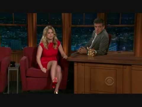(HQ) Alice Eve on Craig Ferguson 2010.05.19