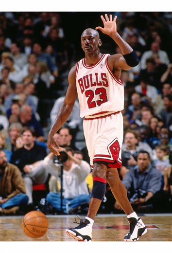 Mad Max was taking ZERO chances against Michael Jordan 🤣ALL THE SMOKE’s ultimate MJ compilation is now available on YouTube! 💨##NBA##michaeljordan##GOAT##ALLTHESMOKE##MADMAX