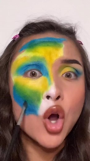 Would Your Mom Help? Makeup Storytime