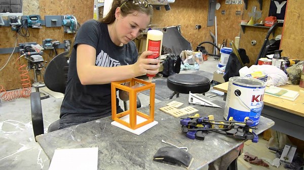 Brilliant DIY Hanging Lanterns You Can Make Today