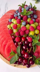 43K views · 9.2K reactions | Watermelon  Easy & Beautiful Fruit Platter Ideas for Summer ☀️ Save for later 﫶 #fruitarrangements #watermeloncutting #watermelonart #fruitdecoration #summerfruits | Inspo_by_rio | Facebook
