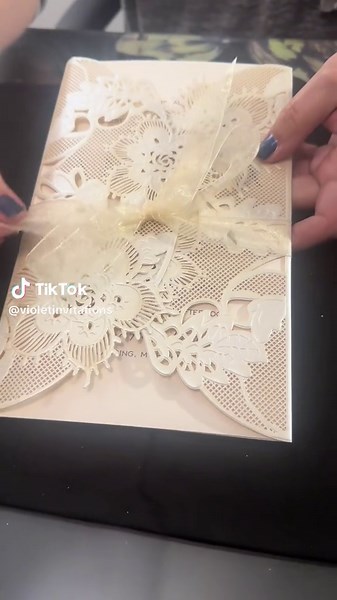 Luxury Wedding Invitation Customization