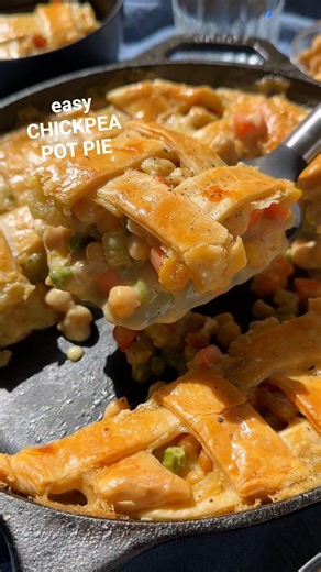 Nothing's better than an ultra-easy and quick meal that hits all those cozy notes!