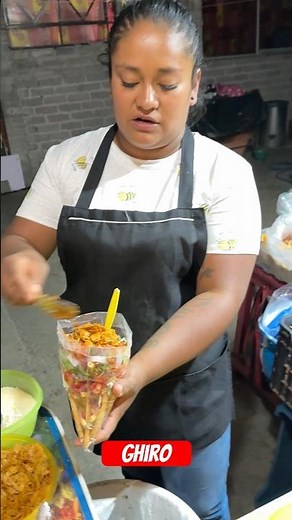 Churros con cueritos y verdura