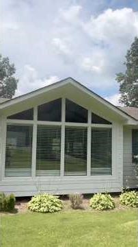 Lake Views, Vaulted Ceilings & a Guest Dockhouse?!