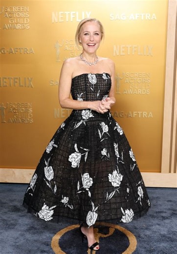 Gillian Anderson at SAG Awards 2025 • CelebMafia