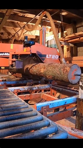 Wherwood on Instagram: "Cutting roof battens to size, one pass at a time. Clean cuts, consistent spacing, and material prepped exactly how it needs to be before it ever goes up on the roof. It’s one of those steps people don’t always see, but it makes all the difference when it comes to a straight, solid install that lasts. Taking the time here saves problems later. @holz_hesener #roofing #roofbattens #constructionlife #carpentry #woodworking #framing #jobsite #buildersofinstagram #constructiond
