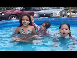 BRINCANDO NA PISCINA +PARTICIPAÇÃO DAS MINHAS PRIMAS! #crianças #child