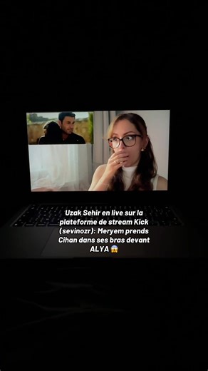 Mes loves ! Encore une fois une soirée de dingue en votre compagnie sur la plate-forme de stream kick pour l’épisode 62 d’Uzak Sehir ! Vous étiez présents lors du live !? #seriesturques #uzaksehir #enlive #réaction #alyaalbora
