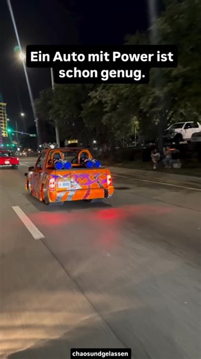 mysteriöse Philosophie | Motivation | Spaß mit Humor on Instagram: "„Westen: ‚Ein Auto mit Power ist schon genug.‘ Duke & Sonia: ‚Haltet euch fest – dieser 1994 Geo Tracker mit 383ci Stroker und MASSENHAFT Nitrous explodiert die Szene!‘ 💥🔥 Von 0 auf Wahnsinn in Sekunden – das ist nicht nur ein Truck, das ist ein ROCKET auf Rädern! 🚀 Was hältst du von diesem Monster? Kommentiere unten und tag deinen Kumpel, der das auch sehen muss! 👇🔥 @chaosundgelassen #CustomCarMadness #TruckPower #NitrousB