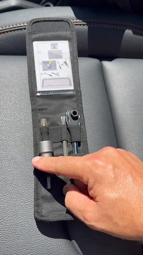 21K views · 162 reactions | Wiper stuck??? Try this way it worKs!!! #jeephack #jeep #wiper #jeepwrangler #jeepwindshield | Brandon Haneline | Facebook