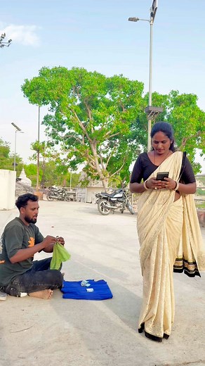 भिखारी ने साड़ी फाड़ दी 😜😜😜 | Akshay Kumar