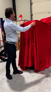 Deze Triumph Tiger hebben we voorzien van een volledige glascoating. Zodat de motor weer optimaal beschermd is. Ook hebben we de koffers in het rood gezet met daarop nog een opmaat gemaakte sticker. Zie hier het eindresultaat!!! #motorcoatingwrapping #glascoating #motorcycle #detailing #gyeon #polijsten #triumph | Motor Coating Wrapping