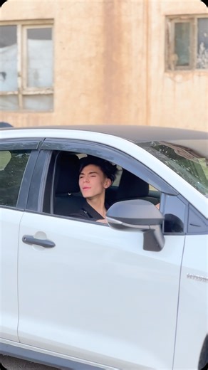 Mojtaba_4k_ on Instagram‎: "جره شدن اگر تصویر میداشت فقد آخرش 😂"‎