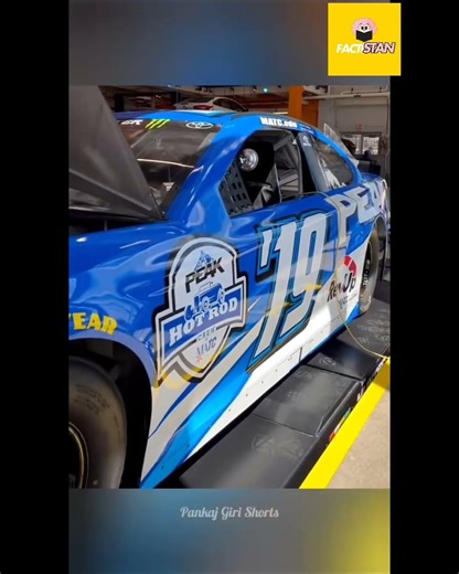 Why NASCAR Cars Have Cheap Headlights 🚗”#ytshorts #facts #knoweledgefacts #amanzingfacts #viral