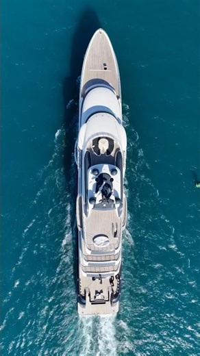 Superyacht MIRAGE got an extension from 272' to 292' or 83m #superyacht #yacht #luxuryyacht