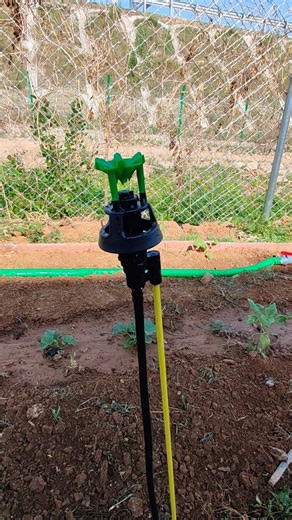 If your irrigation system, sprinkler heads, sand-resistant sprinklers clog frequently, you must switch to anti-sand sprinkler heads—never accept downtime caused by sand and sediment. At ORIENTFLEX GROUP, we insist this is a hard rule. Our anti-sand sprinkler heads are engineered for harsh water sources, reducing blockage, maintaining stable spray patterns, and extending system life. Widely used in agriculture, greenhouses, and landscaping projects, they are built to perform where ordinary sprink