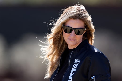 Erin Andrews Mourning Death Of Beloved NFL Reporter