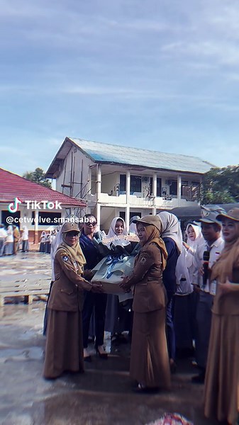 kapan lagi di kirim 100pcs gratis & di datengin lngsung sama inez 🙏🏻💙