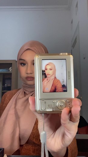 Graduation Makeup Tutorial for a Stunning Look