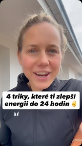 Stabilní energie není o kávě, cukru nebo silné vůli. Je to fyziologie. ✔️ vláknina zpomalí vstřebávání glukózy ✔️ bílkoviny stabilizují hladinu cukru ✔️ chůze po jídle pomáhá glukóze jít z krve přímo do svalů ✔️ pauzy mezi jídly dávají prostor inzulinu klesnout Když tělo dostane tyhle 4 základní věci, přestanou chutě, únava i večerní hlad. 💬 Ulož si to a vrať se k tomu pokaždé, když budeš mít den „bez energie“. _______________ #energie #glykemie #inzulin #hubnuti #lifehackgym #rencastehlikova #