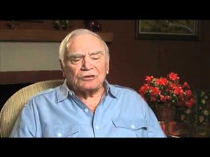 Ernest Borgnine discusses working in early live TV - EMMYTVLEGENDS.ORG