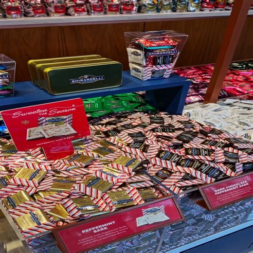 ✨ Peppermint Bark Day is coming on Dec 5th! 🎉 Enjoy 🎅 Santa photos, ❄️ snowfall every hour, ✨ holiday crafts, 📸 a festive photobooth & more sweet surprises! 📅 Dec 5th • 3–7pm 📍 Ghirardelli Square | Ghirardelli Chocolate Company