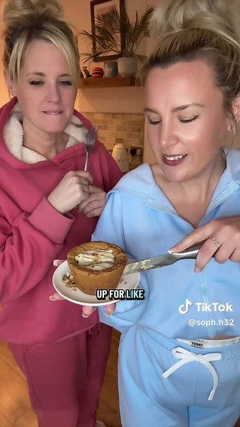 If you want a sweet treat then you need to try these! @Samosa Boy #sweettreat #desserts #treat #cookie #yummy