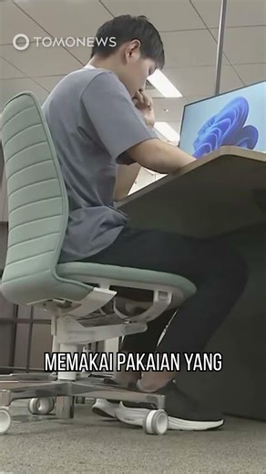 Pegawai Pemerintah Jepang Pakai Baju dan Celana Pendek Untuk Hemat Energi #shorts