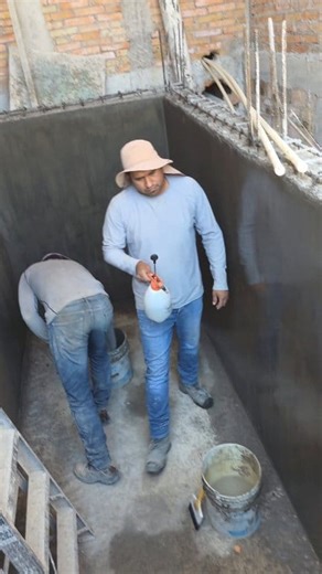 Aplicación de pulido en muros repellados de una cisterna. Que forma utilizas tu??💭🤔 Déjamelo en tus comentarios. #cisternas #obra #chamba #concreto #story #albañiles #foryouシ #civilengineering | Diseño,Construcción Y Remodelación