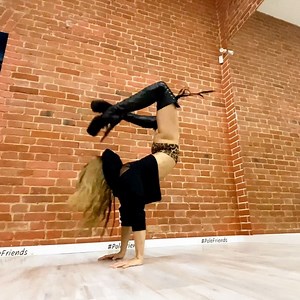 Alëna Kuzmina on Instagram: "Lemme introduce preview of floor tricks which I’ll teach on the next ONLINE EXOTIC WEEKEND ⬇️ Be ready to upgrade your skills and don’t forget to watch preview of the choreo in the previous post 😉 🔜19 of June ⁃ Floor tricks 5 pm ⁃ Exotic choreography 7 pm ⏰Ukraine, Kiev time zone ✔️Lifetime access to recordings ✔️Front & back view ✔️English language The price is: 25€ per one class 🔥40€ both #exoticpoledance #exoticdance #exoticpole #exoticgirl #exotichard #russian