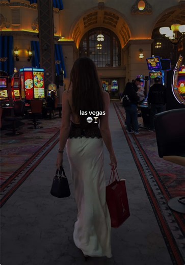 Exploring Las Vegas: Nightlife and Souvenirs