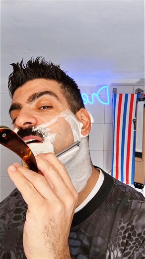 🇺🇦 Ukrainian 🇺🇦 Straight Razor Testing! Roman Kamlash 💈