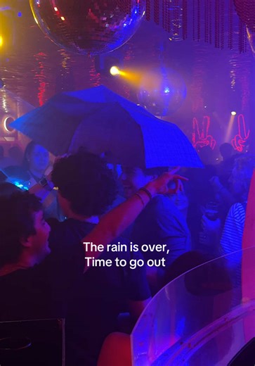 Celebrate Spring: Party in Madrid's Victoria Club!