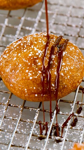 34K views · 107 reactions | Here is how to make your own fried Oreos at home! Recipe:https://thestayathomechef.com/deep-fried-oreos/ | The Stay At Home Chef | Facebook