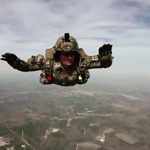 Free fall | 𝓜𝓲𝓰𝓾𝓮𝓵 𝓪𝓷𝓰𝓮𝓵 𝓶𝓸𝓻𝓮𝓷𝓸