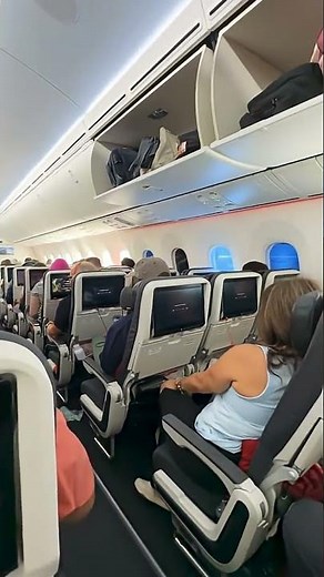 Inside Turkish Airlines 🇹🇷 Boeing 787-9 Economy Class #turkishairlines #boeing787 #lax