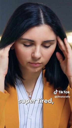 If Your Eyes Are Red, it Could be This Dr. Janine provides valuable insights into the possible causes of red eyes. According to her, red eyes can serve as an indicator of liver health. Various factors such as alcohol consumption, liver toxicity, fatigue, and even anger can contribute to red eyes. If only one eye is affected, it may be due to a bacterial infection, prompting consultation with a healthcare professional for ongoing issues. To promote liver health, Dr. Janine recommends a full-body 