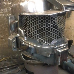 A few more hours on the ‘Master Chief Halo 4’ design...this one is taking some designing 🤔💪🏻👌🏻 #spartansneverdie • • www.burnedbydesign.com • • #halo #masterchief #xbox #playstation #videogames #halocosplay #workinprogress #firepit #customwoodburner #woodburner #patio #garndendesign #customfirepit #logburner #mancave #metalwork #welding #art #artist #designer #maker #makersgonnamake #giftideas #outdoors #christmaspresent #gadget | Burned by Design LTD