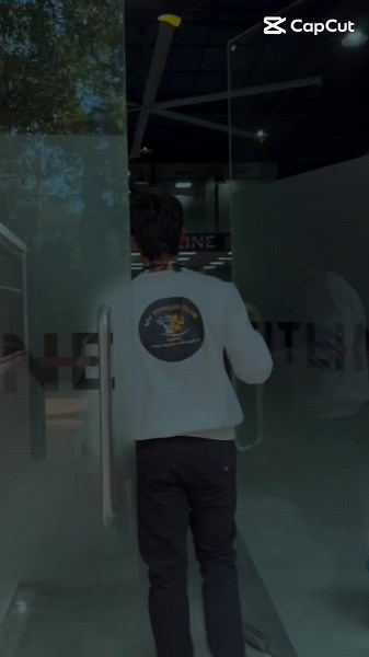 Making a deal with FITLINE Showroom #mfcfamily🙏❤ #lamahi_dang🇳🇵😊 #mfcmfc