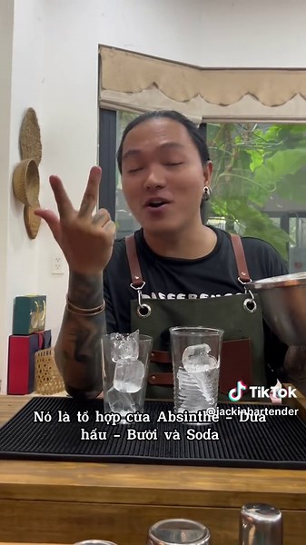 Khám Phá Cách Uống Absinthe Mới Lạ